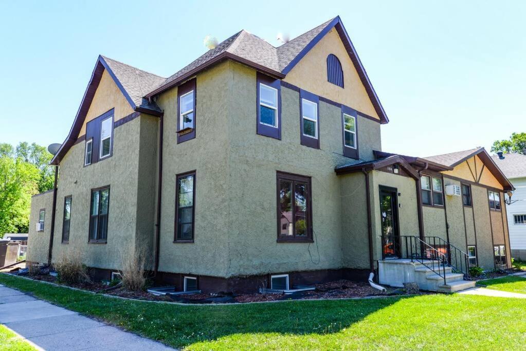 2 Bedroom Apartment Near Ndsu And Downtown Fargo Exterior foto
